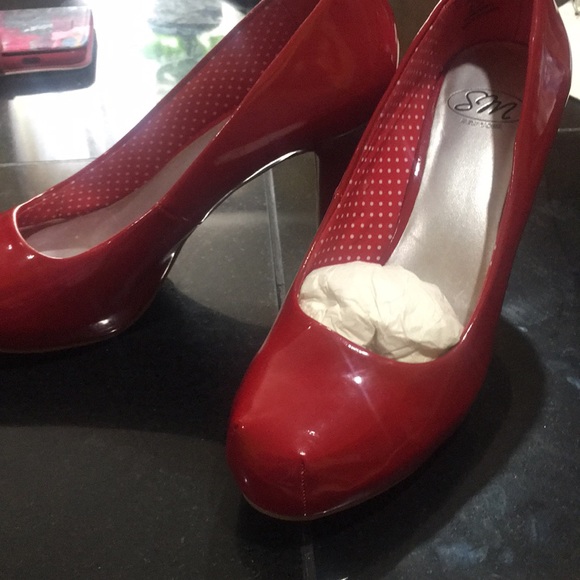 High heels - Picture 2 of 2